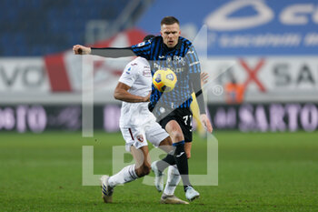 2021-02-06 - Josip Ilicic (Atalanta) controlling the ball - ATALANTA BC VS TORINO FC - ITALIAN SERIE A - SOCCER