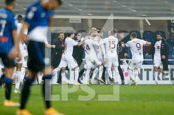 2021-02-06 - Federico Bonazzoli (Torino FC) celebrating with the teammates after scoring the equalizer - ATALANTA BC VS TORINO FC - ITALIAN SERIE A - SOCCER