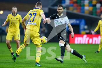 2021-02-07 - Fernando Llorente (Udinese) in action against Pawel Dawidowicz (Hellas Verona) - UDINESE CALCIO VS HELLAS VERONA FC - ITALIAN SERIE A - SOCCER
