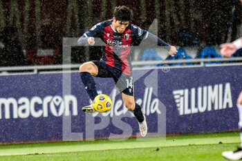 2021-02-12 - Takehiro Tomiyasu (Bologna FC)  - BOLOGNA FC VS BENEVENTO CALCIO - ITALIAN SERIE A - SOCCER