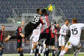 2021-02-12 - goalkeeper save Lukasz Skorupski (Bologna FC) - BOLOGNA FC VS BENEVENTO CALCIO - ITALIAN SERIE A - SOCCER