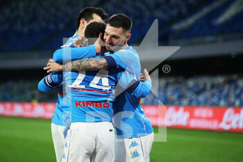 2021-02-13 - Lorenzo Insigne of Napoli celebrates with his teammates after scoring 1-0 goal by penalty during the Italian championship Serie A football match between SSC Napoli and Juventus FC on February 13, 2021 at Diego Armando Maradona Stadium in Naples, Italy - Photo Federico Proietti / DPPI - SSC NAPOLI AND JUVENTUS FC - ITALIAN SERIE A - SOCCER
