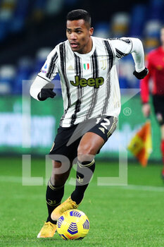 2021-02-13 - Alex Sandro of Juventus in action during the Italian championship Serie A football match between SSC Napoli and Juventus FC on February 13, 2021 at Diego Armando Maradona Stadium in Naples, Italy - Photo Federico Proietti / DPPI - SSC NAPOLI AND JUVENTUS FC - ITALIAN SERIE A - SOCCER