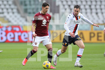 2021-02-13 - Kevin Strootman (CFC Genoa) vs Sasa Lukic (Torino FC) - TORINO VS GENOA - ITALIAN SERIE A - SOCCER