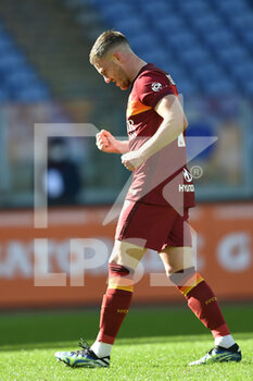 2021-02-14 -  ROME, ITALY - February 14 : Giordan Veretout (17 ) of AS Roma celebrates after scoring the penalty - AS ROMA VS UDINESE CALCIO - ITALIAN SERIE A - SOCCER