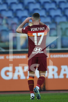 2021-02-14 -  ROME, ITALY - February 14 : Giordan Veretout (17 ) of AS Roma celebrates after scoring the penalty - AS ROMA VS UDINESE CALCIO - ITALIAN SERIE A - SOCCER
