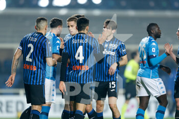 2021-02-21 - Atalanta players after the end of the match - ATALANTA BC VS SSC NAPOLI - ITALIAN SERIE A - SOCCER