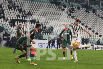 2021-02-22 - Matthijs De Ligt (Juventus FC) shots on goal - JUVENTUS FC VS FC CROTONE - ITALIAN SERIE A - SOCCER