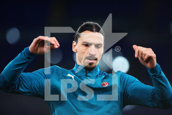 2021-02-28 - Zlatan Ibrahimovic of Milan warming up before the Italian championship Serie A football match between AS Roma and AC Milan on February 28, 2021 at Stadio Olimpico in Rome, Italy - Photo Federico Proietti / DPPI - AS ROMA AND AC MILAN - ITALIAN SERIE A - SOCCER