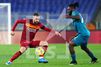 2021-02-28 - Borja Mayoral of Roma (L) vies for the ball with Franck Kessie of Milan (R) during the Italian championship Serie A football match between AS Roma and AC Milan on February 28, 2021 at Stadio Olimpico in Rome, Italy - Photo Federico Proietti / DPPI - AS ROMA AND AC MILAN - ITALIAN SERIE A - SOCCER
