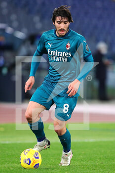 2021-02-28 - Sandro Tonali of Milan in action during the Italian championship Serie A football match between AS Roma and AC Milan on February 28, 2021 at Stadio Olimpico in Rome, Italy - Photo Federico Proietti / DPPI - AS ROMA AND AC MILAN - ITALIAN SERIE A - SOCCER
