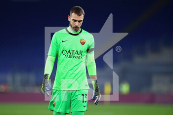 2021-02-28 - Pau Lopez goalkeeper of Roma reacts during the Italian championship Serie A football match between AS Roma and AC Milan on February 28, 2021 at Stadio Olimpico in Rome, Italy - Photo Federico Proietti / DPPI - AS ROMA AND AC MILAN - ITALIAN SERIE A - SOCCER