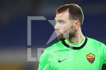2021-02-28 - Pau Lopez goalkeeper of Roma reacts during the Italian championship Serie A football match between AS Roma and AC Milan on February 28, 2021 at Stadio Olimpico in Rome, Italy - Photo Federico Proietti / DPPI - AS ROMA AND AC MILAN - ITALIAN SERIE A - SOCCER
