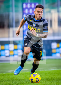 2021-02-28 - Lautaro Martínez of FC Internazionale in action - FC INTERNAZIONALE VS GENOA CFC - ITALIAN SERIE A - SOCCER