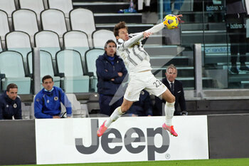 2021-03-02 - Federico Chiesa (Juventus FC) controls the ball in flight - JUVENTUS FC VS SPEZIA CALCIO - ITALIAN SERIE A - SOCCER