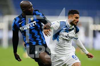 2021-03-08 - Jose Luis Palomino (Atalanta) e Romelu Lukaku (FC Internazionale) - FC INTERNAZIONALE VS ATALANTA BC - ITALIAN SERIE A - SOCCER