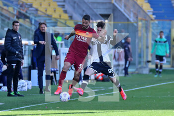 2021-03-14 - Carles Perez (AS Roma) Dennis Man (Parma Calcio 1913) - PARMA CALCIO VS AS ROMA - ITALIAN SERIE A - SOCCER