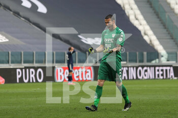 2021-03-21 - Lorenzo Montipo' (goalkeeper Benevento) celebrates for the goal - JUVENTUS FC VS BENEVENTO CALCIO - ITALIAN SERIE A - SOCCER