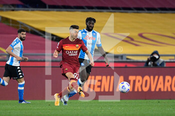 2021-03-21 - Stephan El Shaarawy of AS Roma and Tiemoue' Bakayoko of SSC Napoli seen in action - AS ROMA VS SSC NAPOLI - ITALIAN SERIE A - SOCCER