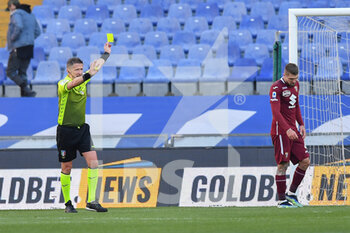 2021-03-21 - The Referee of the match Daniele Orsato of Schio, Yellow card for Vojnovic Lyanco (Torino) - UC SAMPDORIA VS TORINO FC - ITALIAN SERIE A - SOCCER
