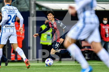 2021-04-03 - Takehiro Tomiyasu (Bologna FC) - BOLOGNA FC VS INTER - FC INTERNAZIONALE - ITALIAN SERIE A - SOCCER