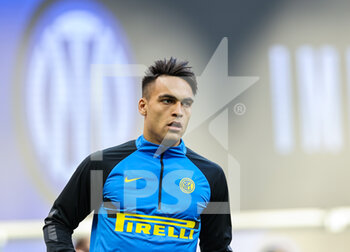2021-04-07 - Lautaro Martínez of FC Internazionale warms up with New Brand IMINTER during the Serie A 2020/21 football match between FC Internazionale vs US Sassuolo at the San Siro Stadium, Milan, Italy on April 07, 2021 - Photo FCI / Fabrizio Carabelli - INTER - FC INTERNAZIONALE VS US SASSUOLO - ITALIAN SERIE A - SOCCER