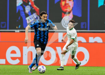 2021-04-07 - Matteo Darmian of FC Internazionale in action during the Serie A 2020/21 football match between FC Internazionale vs US Sassuolo at the San Siro Stadium, Milan, Italy on April 07, 2021 - Photo FCI / Fabrizio Carabelli - INTER - FC INTERNAZIONALE VS US SASSUOLO - ITALIAN SERIE A - SOCCER