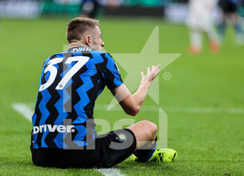 2021-04-07 - Milan Skriniar of FC Internazionale reacts during the Serie A 2020/21 football match between FC Internazionale vs US Sassuolo at the San Siro Stadium, Milan, Italy on April 07, 2021 - Photo FCI / Fabrizio Carabelli - INTER - FC INTERNAZIONALE VS US SASSUOLO - ITALIAN SERIE A - SOCCER
