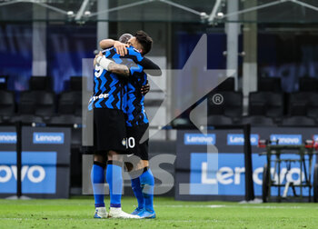 2021-04-07 - Lautaro Martínez of FC Internazionale and Romelu Lukaku of FC Internazionale celebrate during the Serie A 2020/21 football match between FC Internazionale vs US Sassuolo at the San Siro Stadium, Milan, Italy on April 07, 2021 - Photo FCI / Fabrizio Carabelli - INTER - FC INTERNAZIONALE VS US SASSUOLO - ITALIAN SERIE A - SOCCER