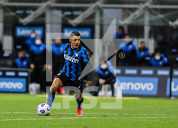 2021-04-07 - Alexis Sanchez of FC Internazionale in action during the Serie A 2020/21 football match between FC Internazionale vs US Sassuolo at the San Siro Stadium, Milan, Italy on April 07, 2021 - Photo FCI / Fabrizio Carabelli - INTER - FC INTERNAZIONALE VS US SASSUOLO - ITALIAN SERIE A - SOCCER