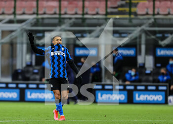 2021-04-07 - Alexis Sanchez of FC Internazionale reacts during the Serie A 2020/21 football match between FC Internazionale vs US Sassuolo at the San Siro Stadium, Milan, Italy on April 07, 2021 - Photo FCI / Fabrizio Carabelli - INTER - FC INTERNAZIONALE VS US SASSUOLO - ITALIAN SERIE A - SOCCER