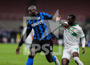 2021-04-07 - Romelu Lukaku of FC Internazionale and Pedro Obiang of US Sassuolo in action during the Serie A 2020/21 football match between FC Internazionale vs US Sassuolo at the San Siro Stadium, Milan, Italy on April 07, 2021 - Photo FCI / Fabrizio Carabelli - INTER - FC INTERNAZIONALE VS US SASSUOLO - ITALIAN SERIE A - SOCCER