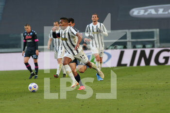 2021-04-07 - Alex Sandro Lobo Silva (Juventus FC) in action - JUVENTUS FC VS SSC NAPOLI - ITALIAN SERIE A - SOCCER