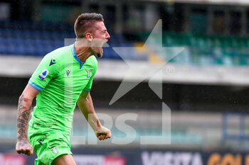 2021-04-11 - Esultanza di Sergej Milinkovic-Savic (Lazio) dopo aver segnato il gol del 0-1 - HELLAS VERONA VS LAZIO  - ITALIAN SERIE A - SOCCER