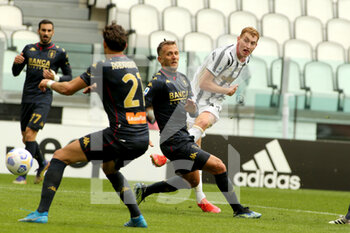 2021-04-11 - Dejan Kulusevski (Juventus FC) shots on goal - JUVENTUS FC VS GENOA CFC - ITALIAN SERIE A - SOCCER