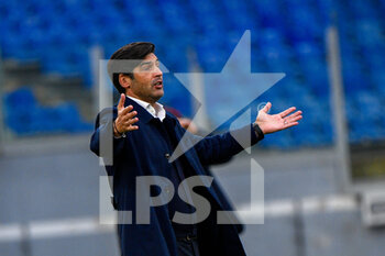 2021-04-11 - Coach of AS Roma Paulo Fonseca seen in action during the Italian Football Championship League A 2020/2021 match between AS Roma vs Bologna FC at the Olimpic Stadium in Rome. - AS ROMA VS BOLOGNA FC - ITALIAN SERIE A - SOCCER