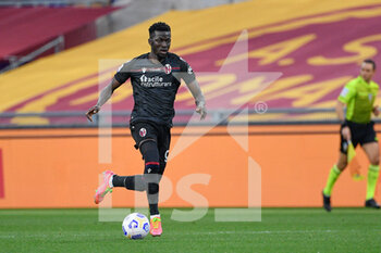 2021-04-11 - Musa Barrow of Bologna FC seen in action during the Italian Football Championship League A 2020/2021 match between AS Roma vs Bologna FC at the Olimpic Stadium in Rome. - AS ROMA VS BOLOGNA FC - ITALIAN SERIE A - SOCCER
