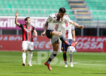 2021-04-18 - Gianluca Scamacca of Genoa CFC in action during the Serie A 2020/21 football match between AC Milan vs Genoa CFC at the Giuseppe Meazza Stadium, Milan, Italy on April 18, 2021 - Photo FCI / Fabrizio Carabelli - AC MILAN VS GENOA CFC - ITALIAN SERIE A - SOCCER