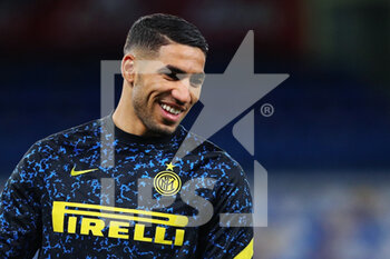 2021-04-18 - Achraf Hakimi of Internazionale reacts during warm up before the Italian championship Serie A football match between SSC Napoli and FC Internazionale on April 18, 2021 at Diego Armando Maradona Stadium in Naples, Italy - Photo Federico Proietti / DPPI - SSC NAPOLI VS INTER - FC INTERNAZIONALE - ITALIAN SERIE A - SOCCER