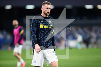 2021-04-18 - Milan Skriniar of Internazionale during warm up before the Italian championship Serie A football match between SSC Napoli and FC Internazionale on April 18, 2021 at Diego Armando Maradona Stadium in Naples, Italy - Photo Federico Proietti / DPPI - SSC NAPOLI VS INTER - FC INTERNAZIONALE - ITALIAN SERIE A - SOCCER