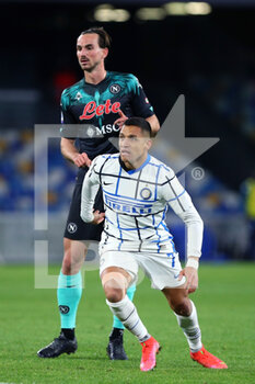 2021-04-18 - Fabian Ruiz of Napoli (L) and Alexis Sanchez of Internazionale (R) during the Italian championship Serie A football match between SSC Napoli and FC Internazionale on April 18, 2021 at Diego Armando Maradona Stadium in Naples, Italy - Photo Federico Proietti / DPPI - SSC NAPOLI VS INTER - FC INTERNAZIONALE - ITALIAN SERIE A - SOCCER