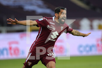 2021-04-18 - Tomas Rincon (Torino FC) celebrates the goal - TORINO FC VS AS ROMA - ITALIAN SERIE A - SOCCER