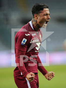 2021-04-18 - Armando Izzo (Torino FC) celebrates for the victory of the match - TORINO FC VS AS ROMA - ITALIAN SERIE A - SOCCER