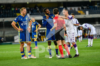 2021-04-20 - protests in the field for the penality - HELLAS VERONA VS ACF FIORENTINA - ITALIAN SERIE A - SOCCER