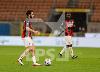 2021-04-21 - Davide Calabria of AC Milan in action during the Serie A 2020/21 football match between AC Milan vs US Sassuolo at Giuseppe Meazza Stadium, Milan, Italy on April 21, 2021 - Photo FCI / Fabrizio Carabelli - AC MILAN VS US SASSUOLO - ITALIAN SERIE A - SOCCER