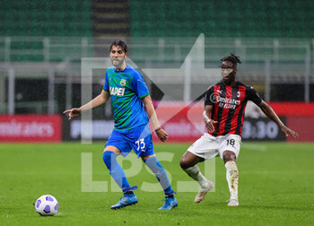 2021-04-21 - Manuel Locatelli of US Sassuolo in action during the Serie A 2020/21 football match between AC Milan vs US Sassuolo at Giuseppe Meazza Stadium, Milan, Italy on April 21, 2021 - Photo FCI / Fabrizio Carabelli - AC MILAN VS US SASSUOLO - ITALIAN SERIE A - SOCCER
