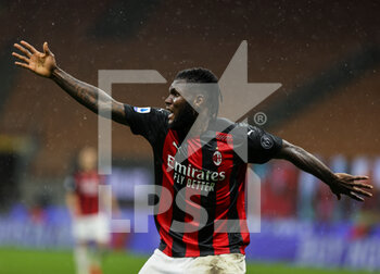 2021-04-21 - Franck Kessie of AC Milan gestures during the Serie A 2020/21 football match between AC Milan vs US Sassuolo at Giuseppe Meazza Stadium, Milan, Italy on April 21, 2021 - Photo FCI / Fabrizio Carabelli - AC MILAN VS US SASSUOLO - ITALIAN SERIE A - SOCCER