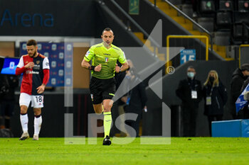 2021-04-21 - L'arbitro dell'incontro Marco Guida assegna il rigore al Cagliari - UDINESE CALCIO VS CAGLIARI CALCIO - ITALIAN SERIE A - SOCCER