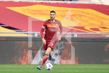 2021-04-22 - Lorenzo Pellegrini of AS Roma seen in action during the Italian Football Championship League A 2020/2021 match between AS Roma vs Atalanta at the Olimpic Stadium in Rome. - AS ROMA VS ATALANTA BC - ITALIAN SERIE A - SOCCER