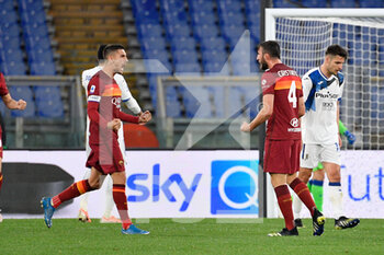 2021-04-22 - Lorenzo Pellegrini of AS Roma and Bryan Cristante of AS Roma celebrates after scoring goal 1-1 seen in action during the Italian Football Championship League A 2020/2021 match between AS Roma vs Atalanta at the Olimpic Stadium in Rome. - AS ROMA VS ATALANTA BC - ITALIAN SERIE A - SOCCER